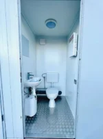 Neuer Mobiler Sanitärblock – 1,5 × 1,5 m – WC, Waschbecken, Boiler – Bild 3